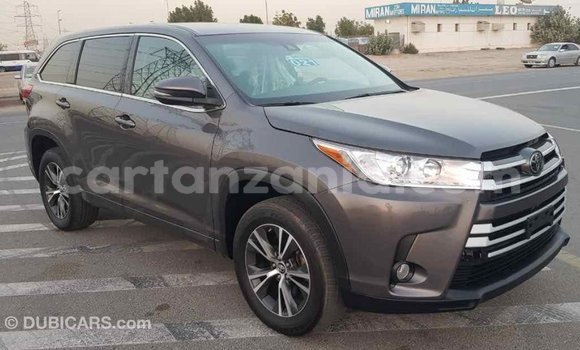 Buy Import Toyota Highlander Other Car in Import - Dubai in Arusha Buy Import Toyota Highlander Other Car in Import - Dubai in Arusha