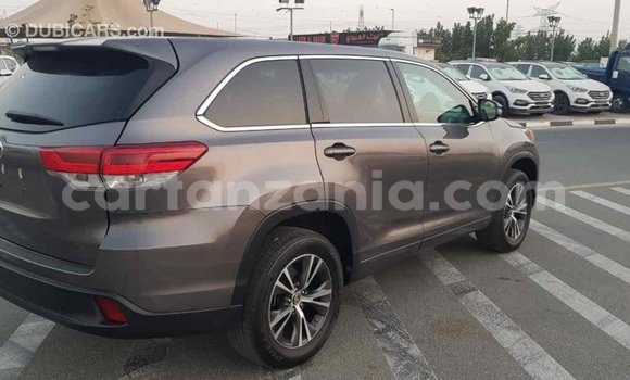 Buy Import Toyota Highlander Other Car in Import - Dubai in Arusha Buy Import Toyota Highlander Other Car in Import - Dubai in Arusha