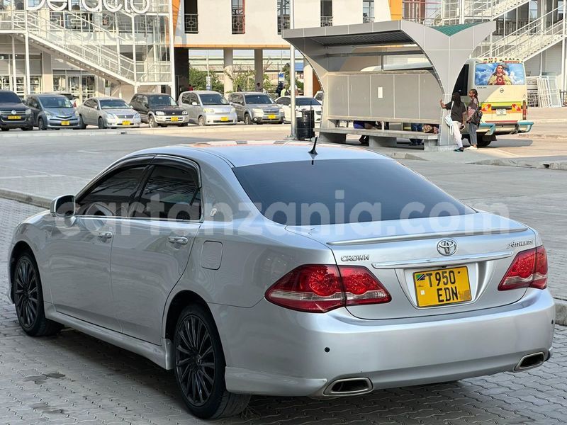 Big with watermark toyota crown dar es salaam dar es salaam 26398