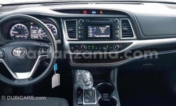 Buy Import Toyota Highlander Other Car in Import - Dubai in Arusha Buy Import Toyota Highlander Other Car in Import - Dubai in Arusha