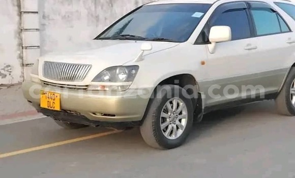 Buy Used Toyota Harrier White Car in Dar es Salaam in Dar es Salaam Buy Used Toyota Harrier White Car in Dar es Salaam in Dar es Salaam