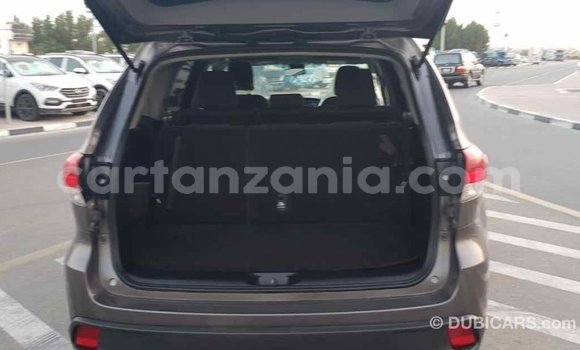 Buy Import Toyota Highlander Other Car in Import - Dubai in Arusha Buy Import Toyota Highlander Other Car in Import - Dubai in Arusha