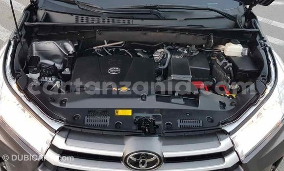Buy Import Toyota Highlander Other Car in Import - Dubai in Arusha Buy Import Toyota Highlander Other Car in Import - Dubai in Arusha