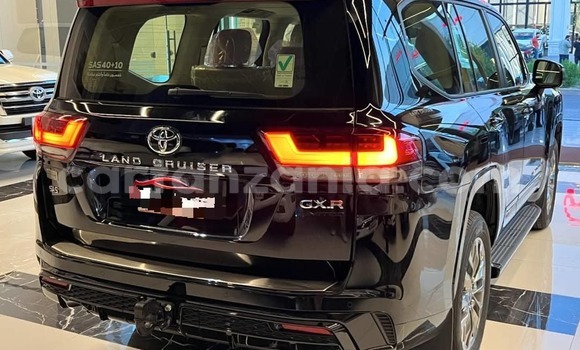 Nunua Mpya Toyota Land Cruiser Prado Nyeusi Gari ndani ya Chato nchini Geita Nunua Mpya Toyota Land Cruiser Prado Nyeusi Gari ndani ya Chato nchini Geita