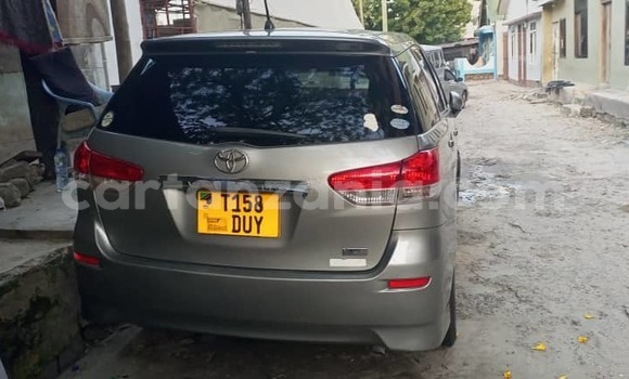 Nunua Ilio tumika Toyota Wish Fedha Gari ndani ya Dar es Salaam nchini Dar es Salaam