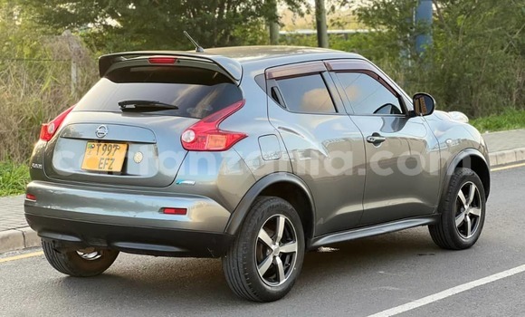 Buy Used Nissan Juke Beige Car in Dar es Salaam in Dar es Salaam