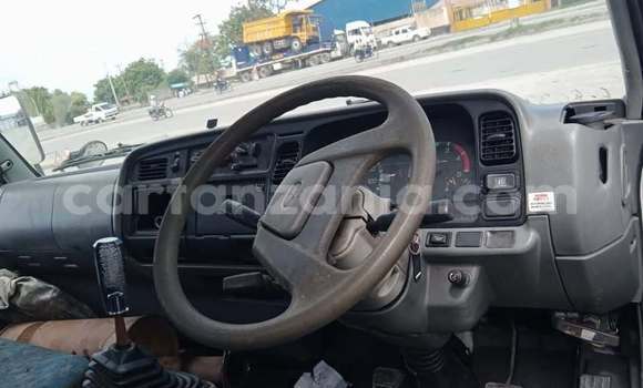 Nunua Ilio tumika Mitsubishi Carisma Nyeupe Gari ndani ya Dar es Salaam nchini Dar es Salaam Nunua Ilio tumika Mitsubishi Carisma Nyeupe Gari ndani ya Dar es Salaam nchini Dar es Salaam