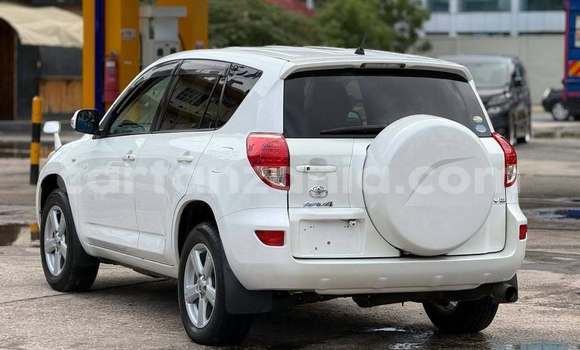 Nunua Ilio tumika Toyota RAV4 Nyeupe Gari ndani ya Dar es Salaam nchini Dar es Salaam Nunua Ilio tumika Toyota RAV4 Nyeupe Gari ndani ya Dar es Salaam nchini Dar es Salaam