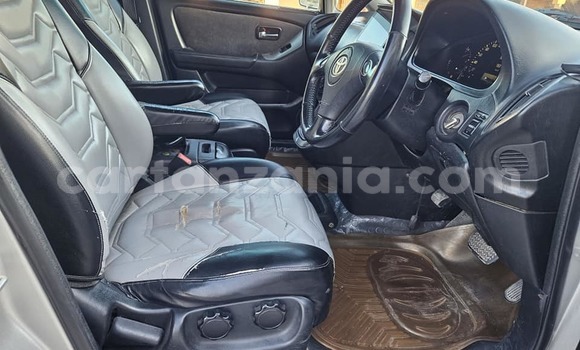 Nunua Ilio tumika Toyota Harrier Nyingine Gari ndani ya Dar es Salaam nchini Dar es Salaam Nunua Ilio tumika Toyota Harrier Nyingine Gari ndani ya Dar es Salaam nchini Dar es Salaam