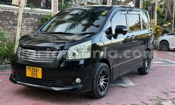 Buy Used Toyota Noah Black Car in Dar es Salaam in Dar es Salaam