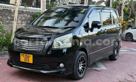 Nunua Ilio tumika Toyota Noah Nyeusi Gari ndani ya Dar es Salaam nchini Dar es Salaam Nunua Ilio tumika Toyota Noah Nyeusi Gari ndani ya Dar es Salaam nchini Dar es Salaam