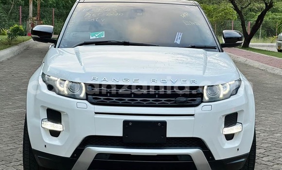 Buy Used Range Rover Evoque White Car in Dar es Salaam in Dar es Salaam