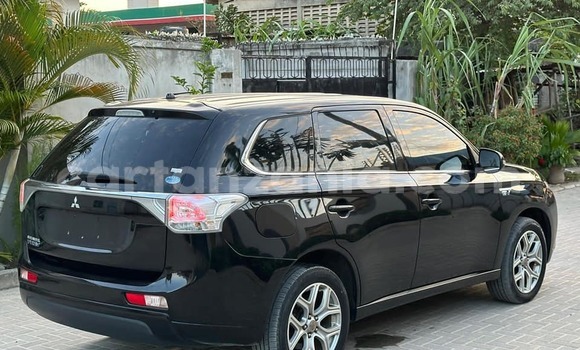 Nunua Ilio tumika Mitsubishi Outlander Nyeusi Gari ndani ya Dar es Salaam nchini Dar es Salaam Nunua Ilio tumika Mitsubishi Outlander Nyeusi Gari ndani ya Dar es Salaam nchini Dar es Salaam