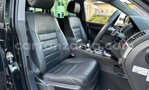 Nunua Ilio tumika Volkswagen Touareg Nyeusi Gari ndani ya Dar es Salaam nchini Dar es Salaam Nunua Ilio tumika Volkswagen Touareg Nyeusi Gari ndani ya Dar es Salaam nchini Dar es Salaam