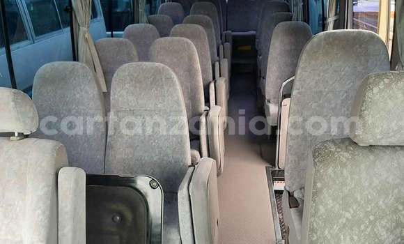 Nunua Ilio tumika Toyota Coaster Nyingine Gari ndani ya Dar es Salaam nchini Dar es Salaam Nunua Ilio tumika Toyota Coaster Nyingine Gari ndani ya Dar es Salaam nchini Dar es Salaam