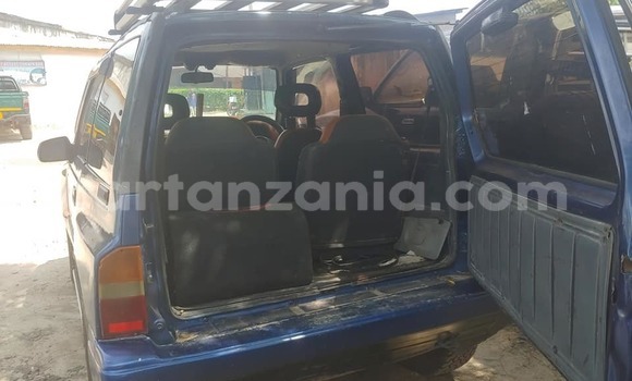 Nunua Ilio tumika Suzuki Escudo Bluu Gari ndani ya Dar es Salaam nchini Dar es Salaam Nunua Ilio tumika Suzuki Escudo Bluu Gari ndani ya Dar es Salaam nchini Dar es Salaam