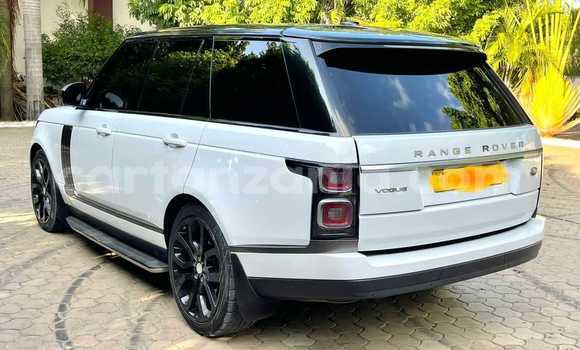Nunua Ilio tumika Land Rover Range Rover Vogue Nyeupe Gari ndani ya Dar es Salaam nchini Dar es Salaam Nunua Ilio tumika Land Rover Range Rover Vogue Nyeupe Gari ndani ya Dar es Salaam nchini Dar es Salaam
