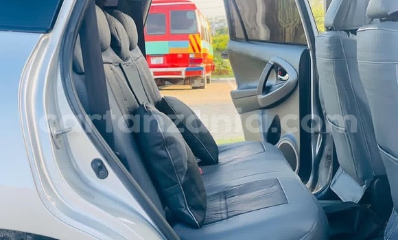 Nunua Ilio tumika Toyota Vanguard Nyingine Gari ndani ya Dar es Salaam nchini Dar es Salaam Nunua Ilio tumika Toyota Vanguard Nyingine Gari ndani ya Dar es Salaam nchini Dar es Salaam