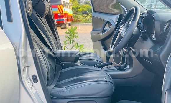 Nunua Ilio tumika Toyota Vanguard Nyingine Gari ndani ya Dar es Salaam nchini Dar es Salaam Nunua Ilio tumika Toyota Vanguard Nyingine Gari ndani ya Dar es Salaam nchini Dar es Salaam