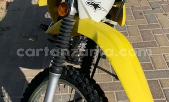 Buy Used Suzuki DR-Z Beige Bike in Arusha in Arusha Buy Used Suzuki DR-Z Beige Bike in Arusha in Arusha