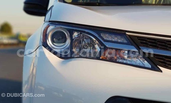 Nunua Imported Toyota RAV4 Nyeupe Gari ndani ya Import - Dubai nchini Arusha Nunua Imported Toyota RAV4 Nyeupe Gari ndani ya Import - Dubai nchini Arusha