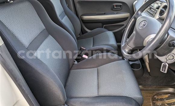 Buy Import Toyota IST White Car in Dar es Salaam in Dar es Salaam Buy Import Toyota IST White Car in Dar es Salaam in Dar es Salaam
