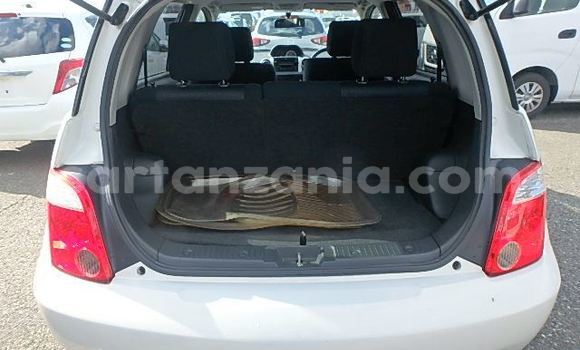 Buy Import Toyota IST White Car in Dar es Salaam in Dar es Salaam Buy Import Toyota IST White Car in Dar es Salaam in Dar es Salaam