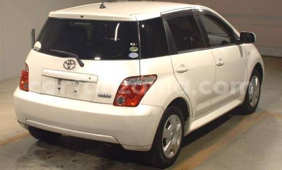 Buy Import Toyota IST White Car in Dar es Salaam in Dar es Salaam Buy Import Toyota IST White Car in Dar es Salaam in Dar es Salaam