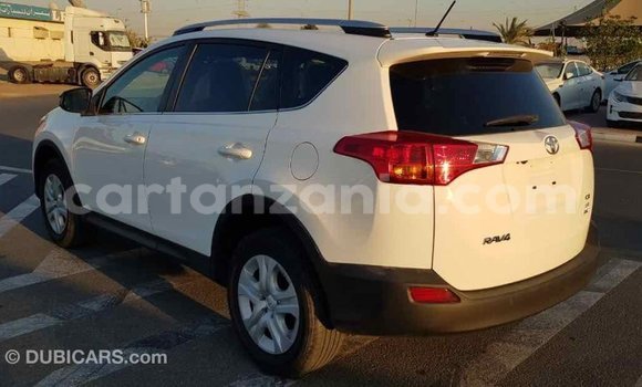 Nunua Imported Toyota RAV4 Nyeupe Gari ndani ya Import - Dubai nchini Arusha Nunua Imported Toyota RAV4 Nyeupe Gari ndani ya Import - Dubai nchini Arusha