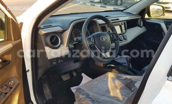 Nunua Imported Toyota RAV4 Nyeupe Gari ndani ya Import - Dubai nchini Arusha Nunua Imported Toyota RAV4 Nyeupe Gari ndani ya Import - Dubai nchini Arusha