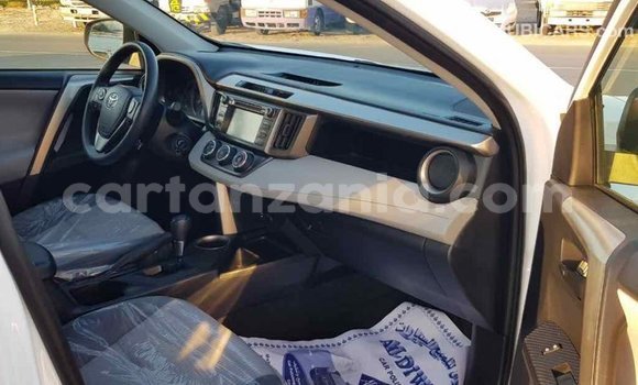 Nunua Imported Toyota RAV4 Nyeupe Gari ndani ya Import - Dubai nchini Arusha Nunua Imported Toyota RAV4 Nyeupe Gari ndani ya Import - Dubai nchini Arusha