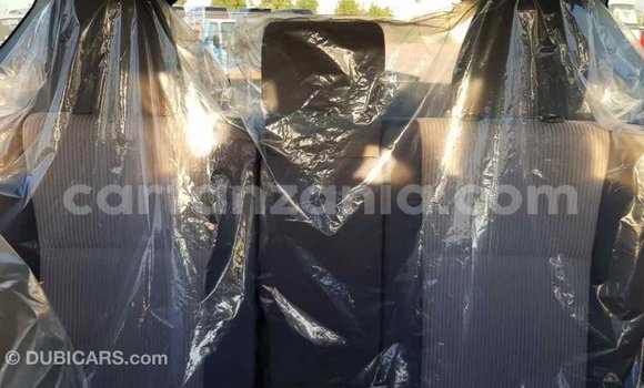 Nunua Imported Toyota RAV4 Nyeupe Gari ndani ya Import - Dubai nchini Arusha Nunua Imported Toyota RAV4 Nyeupe Gari ndani ya Import - Dubai nchini Arusha