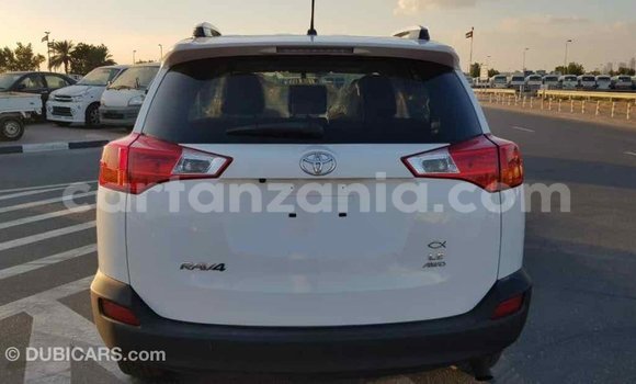 Nunua Imported Toyota RAV4 Nyeupe Gari ndani ya Import - Dubai nchini Arusha Nunua Imported Toyota RAV4 Nyeupe Gari ndani ya Import - Dubai nchini Arusha