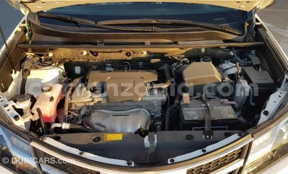 Nunua Imported Toyota RAV4 Nyeupe Gari ndani ya Import - Dubai nchini Arusha Nunua Imported Toyota RAV4 Nyeupe Gari ndani ya Import - Dubai nchini Arusha