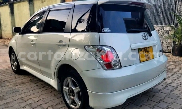 Buy Used Toyota IST White Car in Chemba in Dodoma Buy Used Toyota IST White Car in Chemba in Dodoma