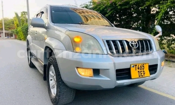Buy Used Toyota Land Cruiser Prado White Car in Buhigwe in Kigoma Buy Used Toyota Land Cruiser Prado White Car in Buhigwe in Kigoma