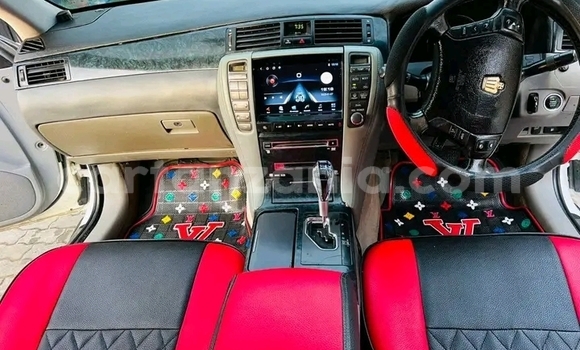 Buy Used Toyota Crown White Car in Biharamulo in Kagera Buy Used Toyota Crown White Car in Biharamulo in Kagera