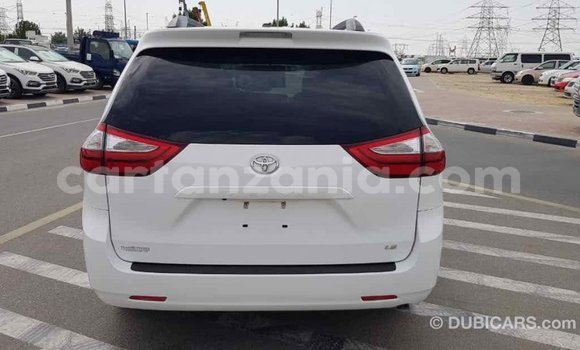 Nunua Imported Toyota Sienna Nyeupe Gari ndani ya Import - Dubai nchini Arusha Nunua Imported Toyota Sienna Nyeupe Gari ndani ya Import - Dubai nchini Arusha