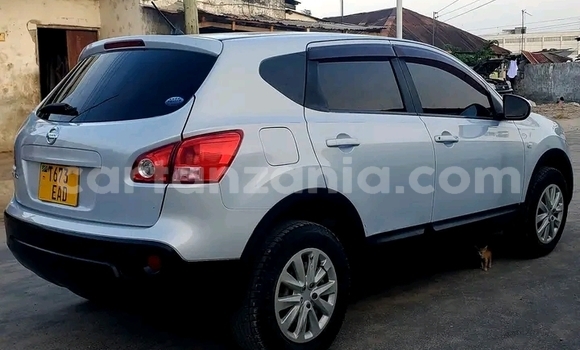 Buy Used Nissan Dualis White Car in Biharamulo in Kagera Buy Used Nissan Dualis White Car in Biharamulo in Kagera