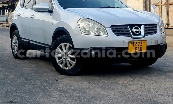 Buy Used Nissan Dualis White Car in Biharamulo in Kagera Buy Used Nissan Dualis White Car in Biharamulo in Kagera