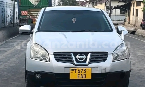 Buy Used Nissan Dualis White Car in Biharamulo in Kagera Buy Used Nissan Dualis White Car in Biharamulo in Kagera