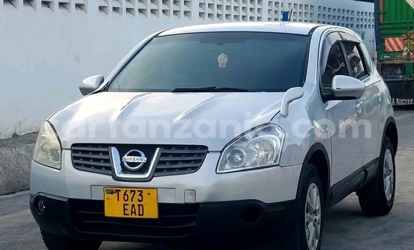 Buy Used Nissan Dualis White Car in Biharamulo in Kagera Buy Used Nissan Dualis White Car in Biharamulo in Kagera
