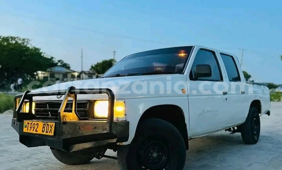 Buy Used Nissan Datsun White Car in Biharamulo in Kagera Buy Used Nissan Datsun White Car in Biharamulo in Kagera