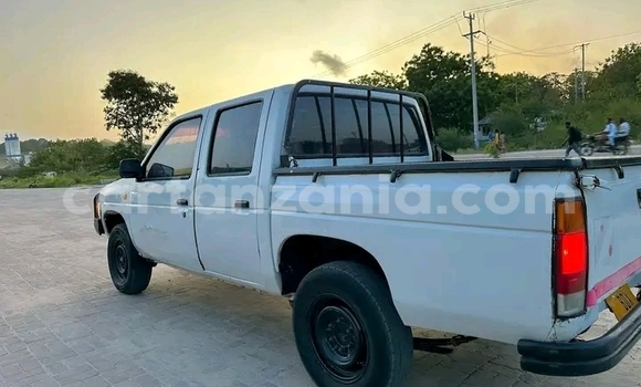 Buy Used Nissan Datsun White Car in Biharamulo in Kagera Buy Used Nissan Datsun White Car in Biharamulo in Kagera