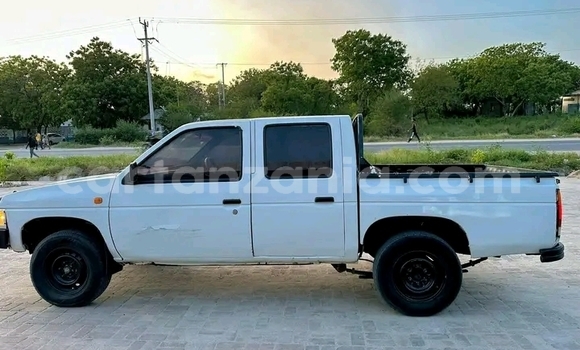 Buy Used Nissan Datsun White Car in Biharamulo in Kagera Buy Used Nissan Datsun White Car in Biharamulo in Kagera