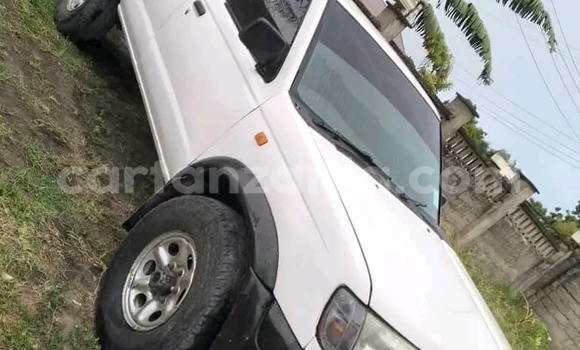Nunua Ilio tumika Nissan Hardbody Nyeupe Gari ndani ya Biharamulo nchini Kagera Nunua Ilio tumika Nissan Hardbody Nyeupe Gari ndani ya Biharamulo nchini Kagera