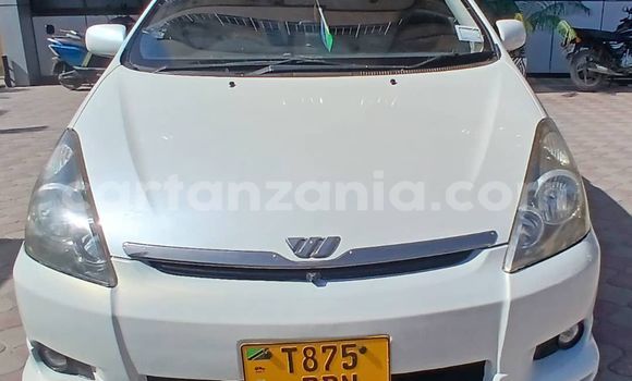 Nunua Ilio tumika Toyota Wish Nyeupe Gari ndani ya Dar es Salaam nchini Dar es Salaam