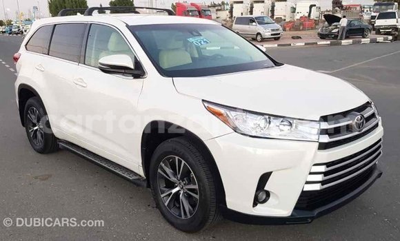 Buy Import Toyota Highlander White Car in Import - Dubai in Arusha Buy Import Toyota Highlander White Car in Import - Dubai in Arusha