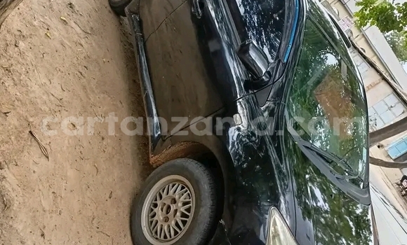 Nunua Ilio tumika Toyota IST Nyeusi Gari ndani ya Chunya nchini Mbeya