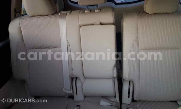 Buy Import Toyota Highlander White Car in Import - Dubai in Arusha Buy Import Toyota Highlander White Car in Import - Dubai in Arusha